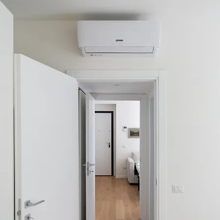 Apartment Moderno Bilocale In Corso Buenos Aires