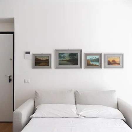 Moderno Bilocale In Corso Buenos Aires * Milan